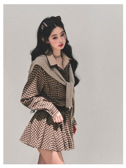 少也眼 “She Walked Through Yesterday" Coffee Layered Dress