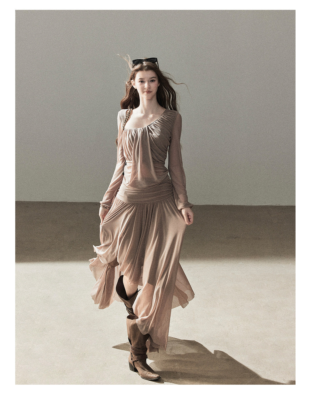 170726 "Waiting for Autumn Rain" Silver Mouse Gray Off-Shoulder Pleated Skirt Set