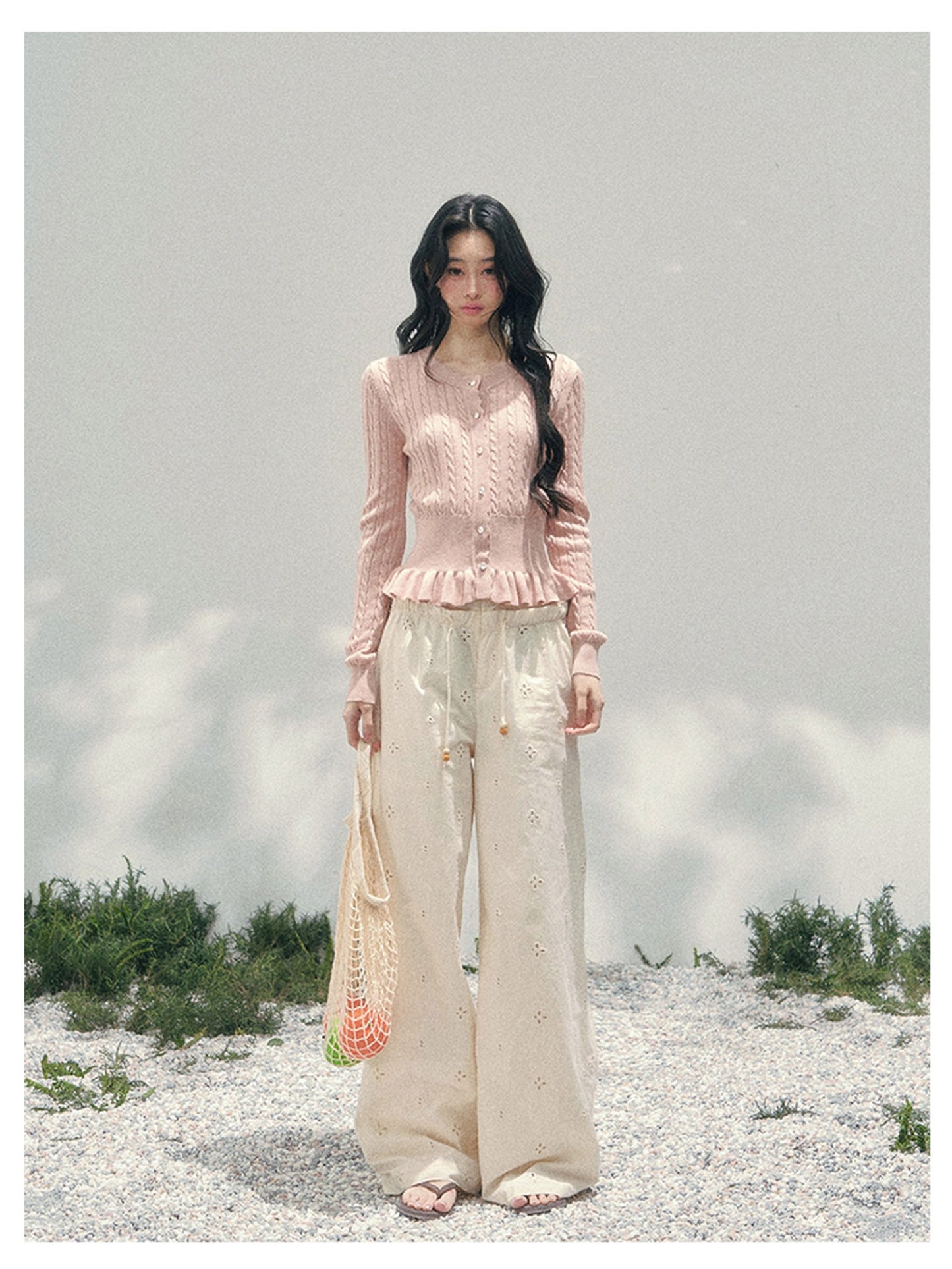 少也眼 “Pearl Whisper” Coral Pink Cable-Knit Ruffle-Hem Cropped Cardigan 626586578