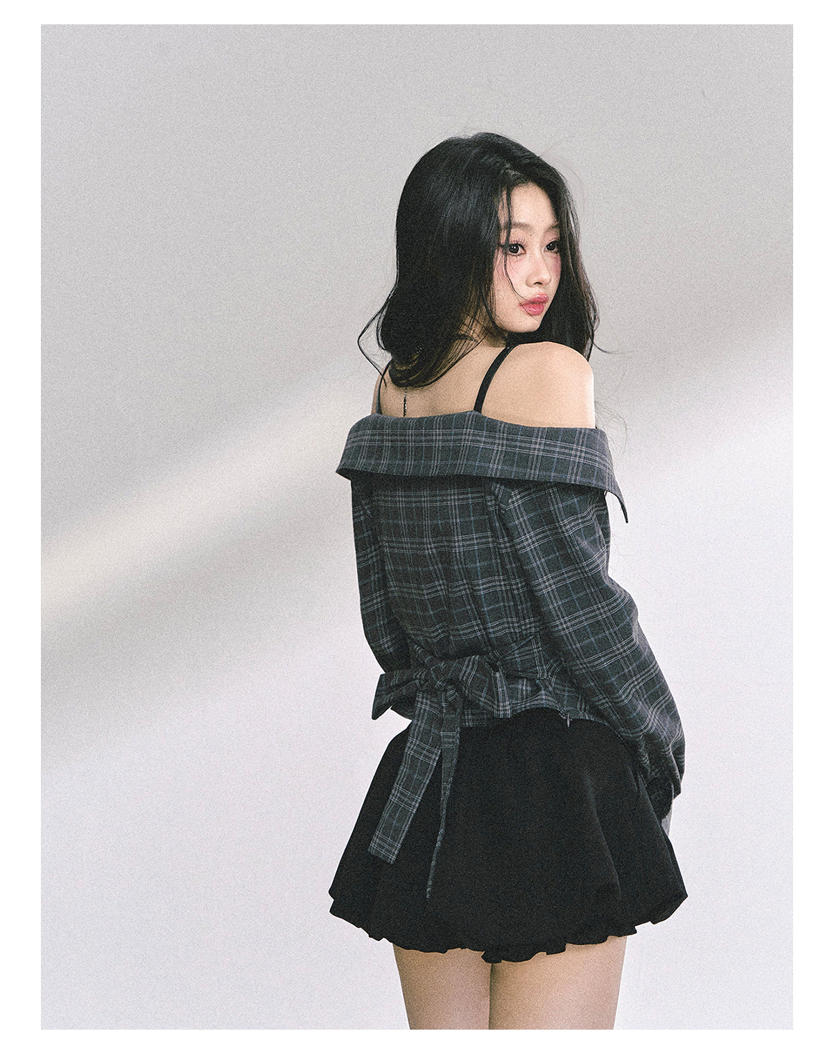 少也眼 "London Reveries" Off-Shoulder Plaid Sun-Proof Shirt - Charcoal Black