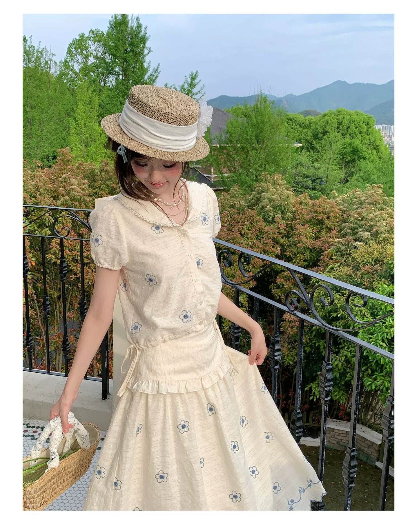 “Flower Sugar Soufflé” Cream Floral Embroidered Skirt Set