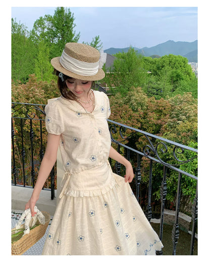 “Flower Sugar Soufflé” Cream Floral Embroidered Skirt Set