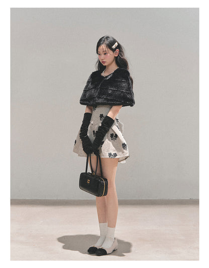 少也眼 “Whispers of Moss” Sparkle-Lined Gown with Faux-Fur Cape - Khaki/Black 6412124145