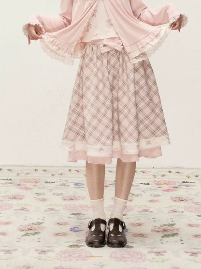 [RF] Vintage-Inspired Gingham Check Two-Piece Set with V-Neck Top and Pleated Skirt