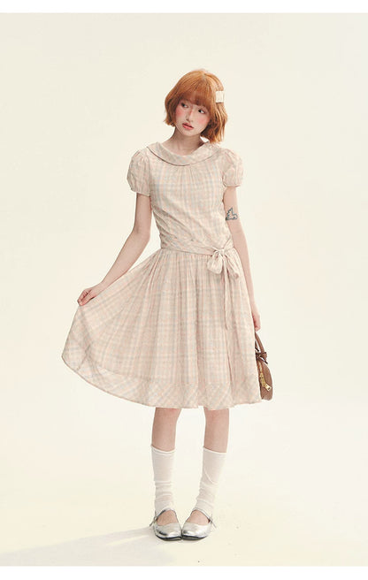 "Showa Girl" Vintage Plaid Floral Print Peter Pan Collar Bow Waist-Defined A-Line Dress