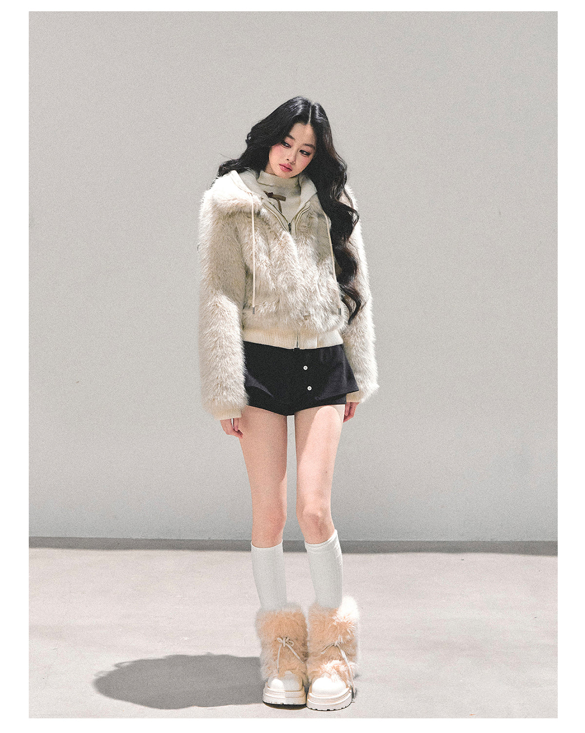 少也眼 "She Walks Through Snow" Faux Shearling Winter Jacket 8763132
