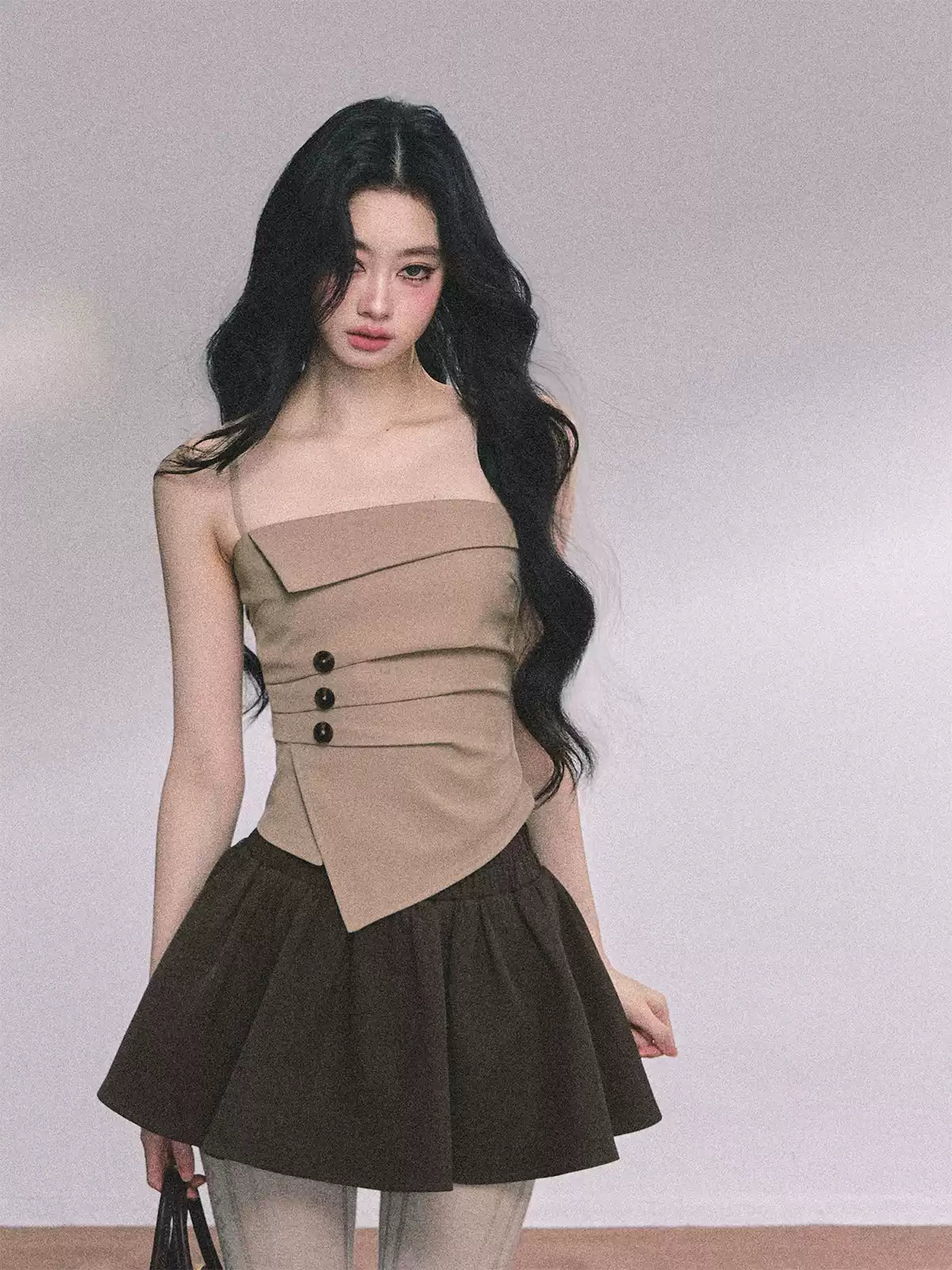 少也眼 Vintage-Inspired Irregular Two-Piece Set (Khaki Top & Brown Skirt)