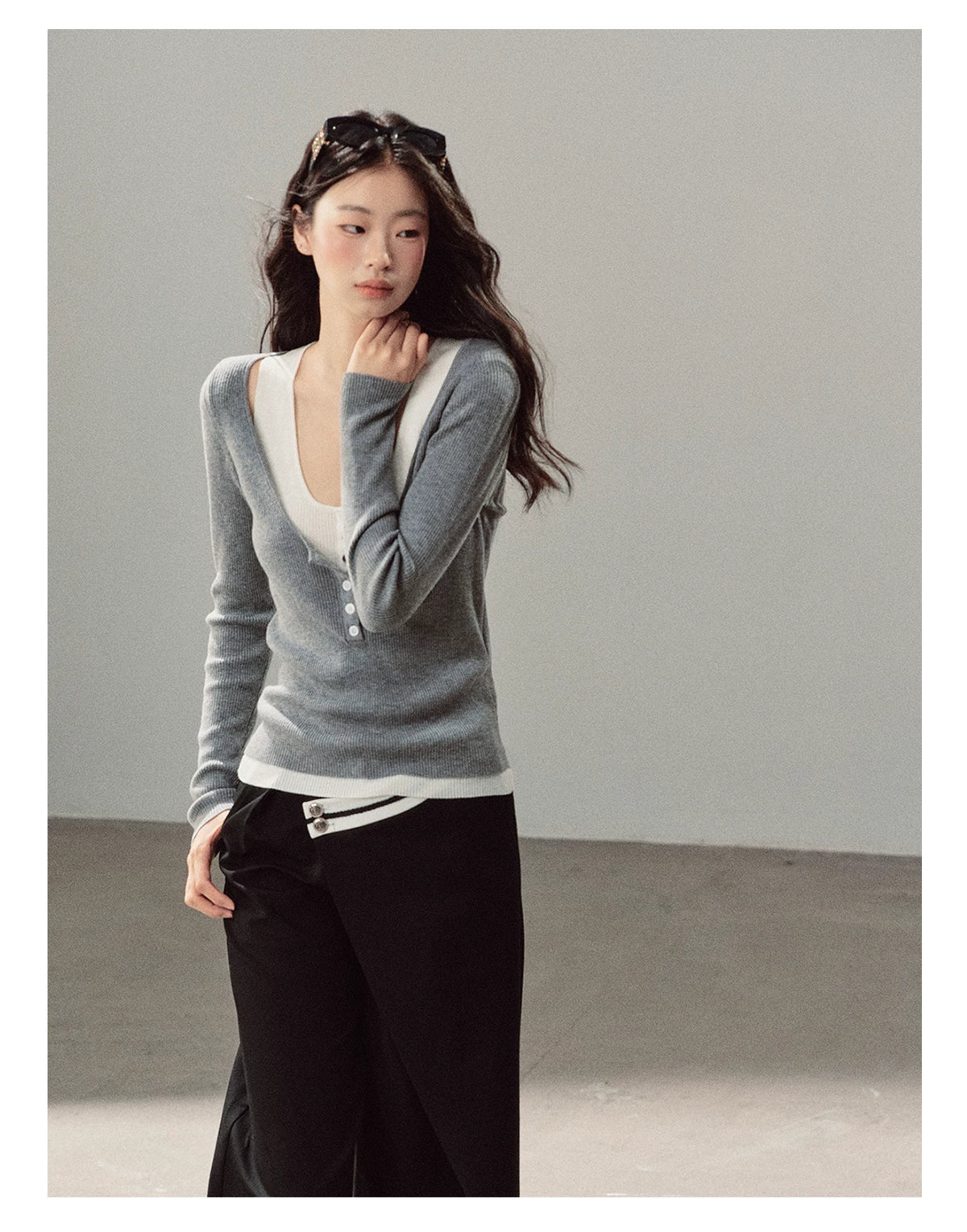 AOMALM - Korean U-Neck Faux Layered Knit Top