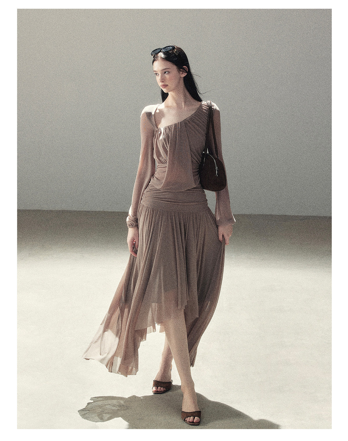 170726 "Waiting for Autumn Rain" Silver Mouse Gray Off-Shoulder Pleated Skirt Set