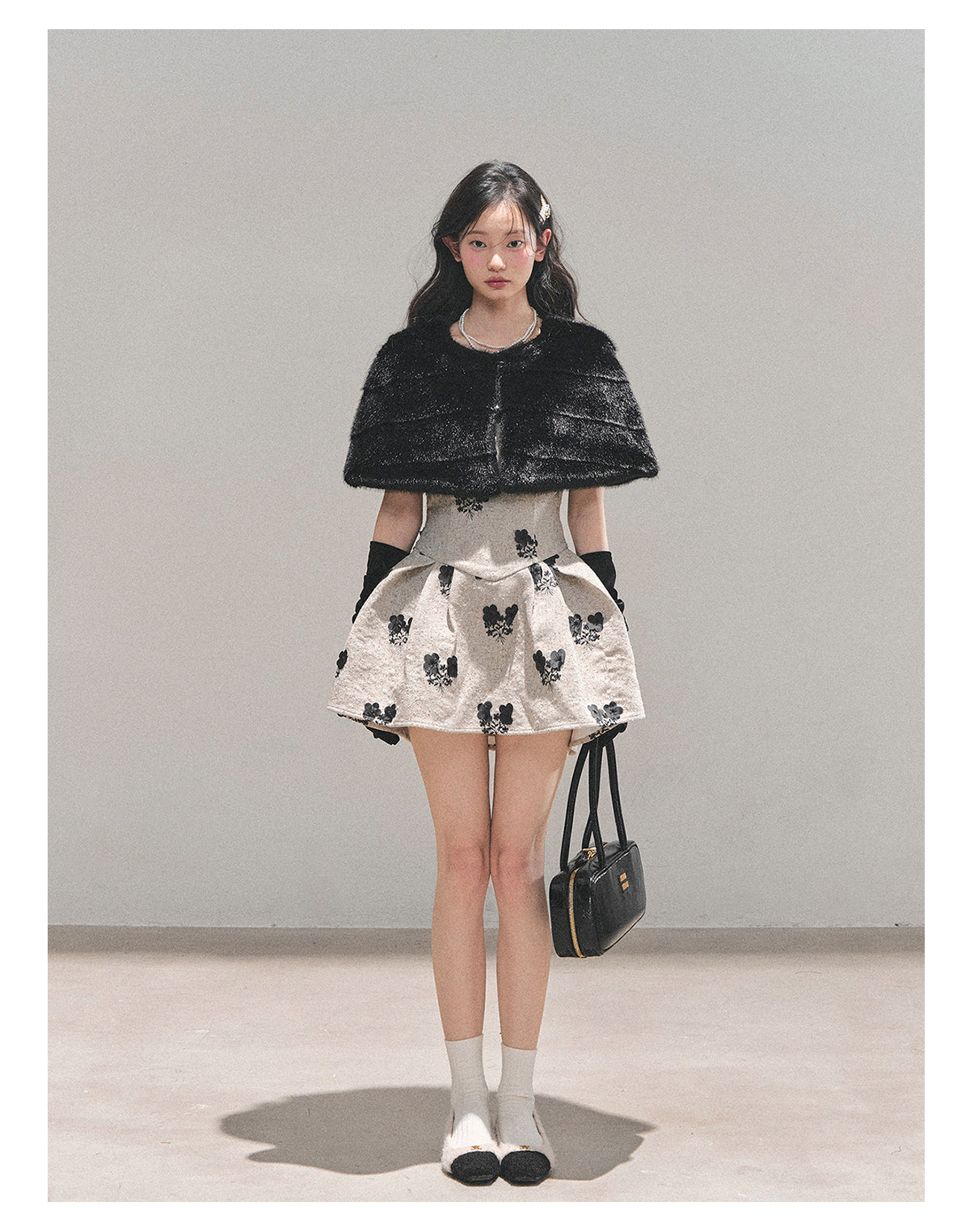 少也眼 “Whispers of Moss” Sparkle-Lined Gown with Faux-Fur Cape - Khaki/Black 6412124145
