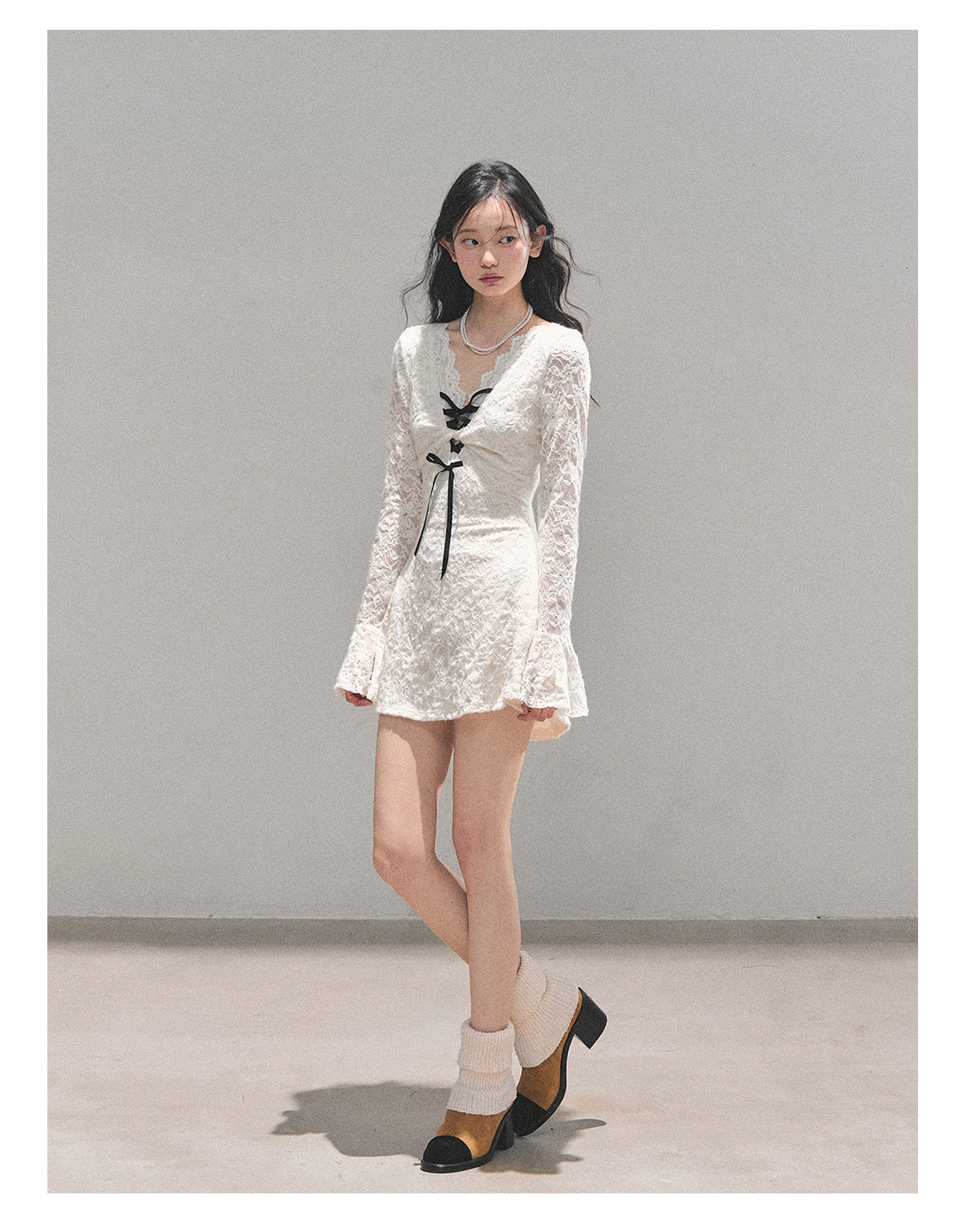少也眼 “Listening to the Silence” Winter Lace Long-Sleeve Dress 948651