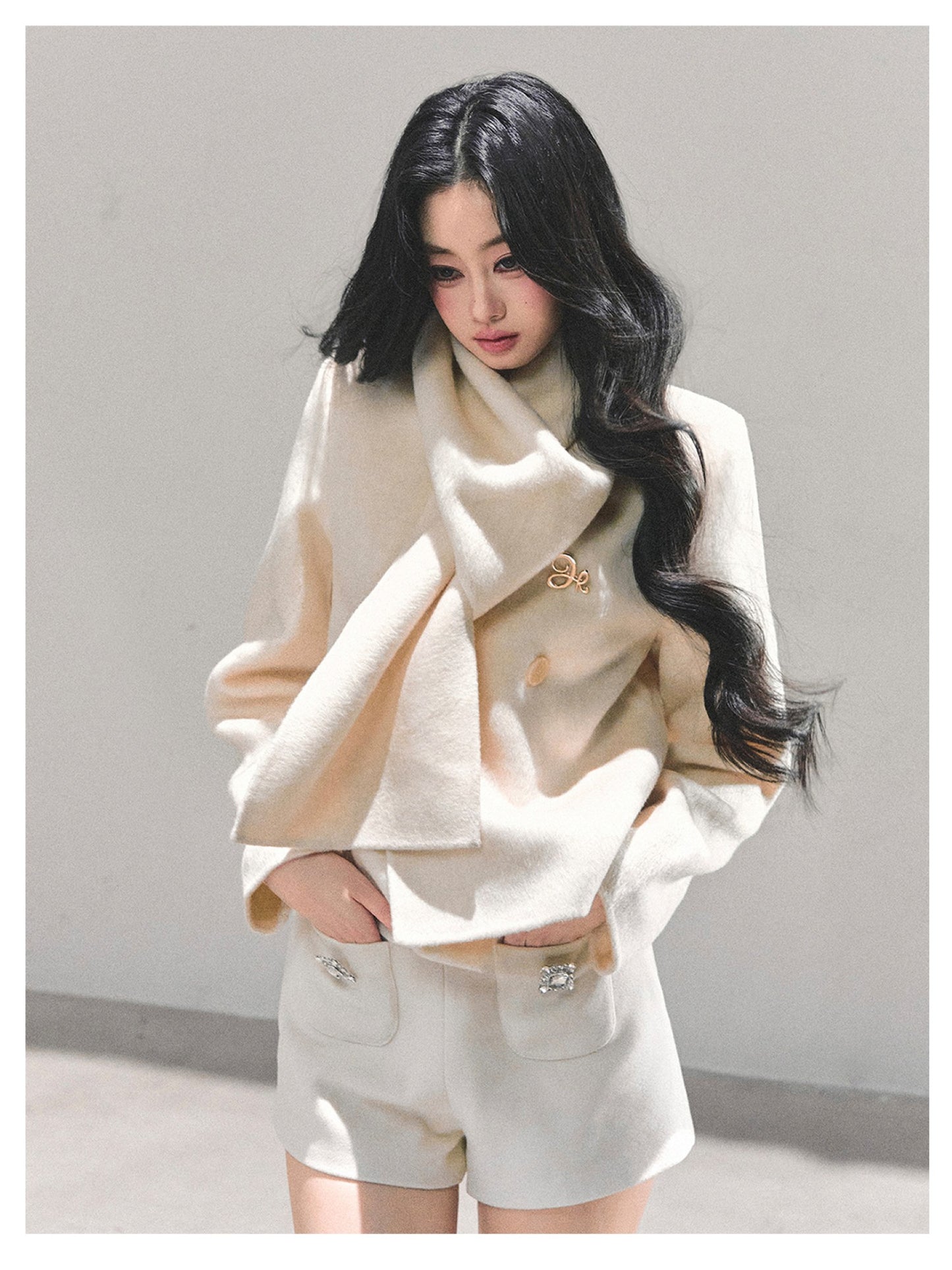 少也眼 “Twilight Forest" Woolen Oversized Coat - White