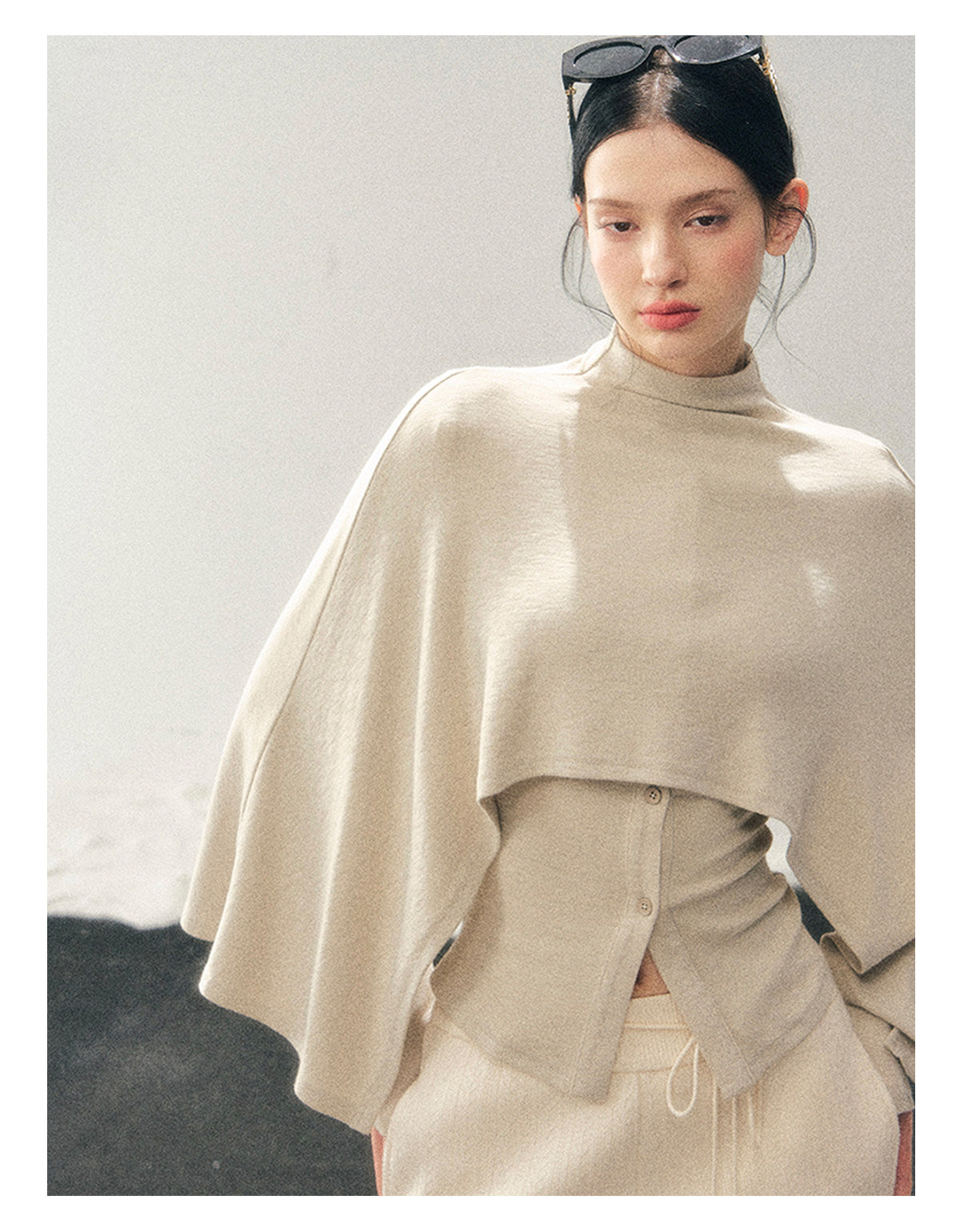少也眼 "Moss Whisper" Ivory Two-Tone Shawl T-Shirt Two-Piece Set