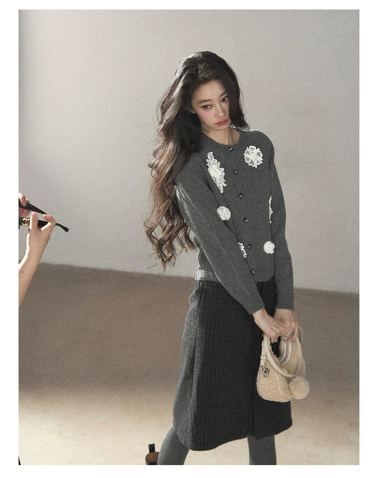 AOMALM - Rich Black Wool-Blend Pleated A-Line Midi Skirt