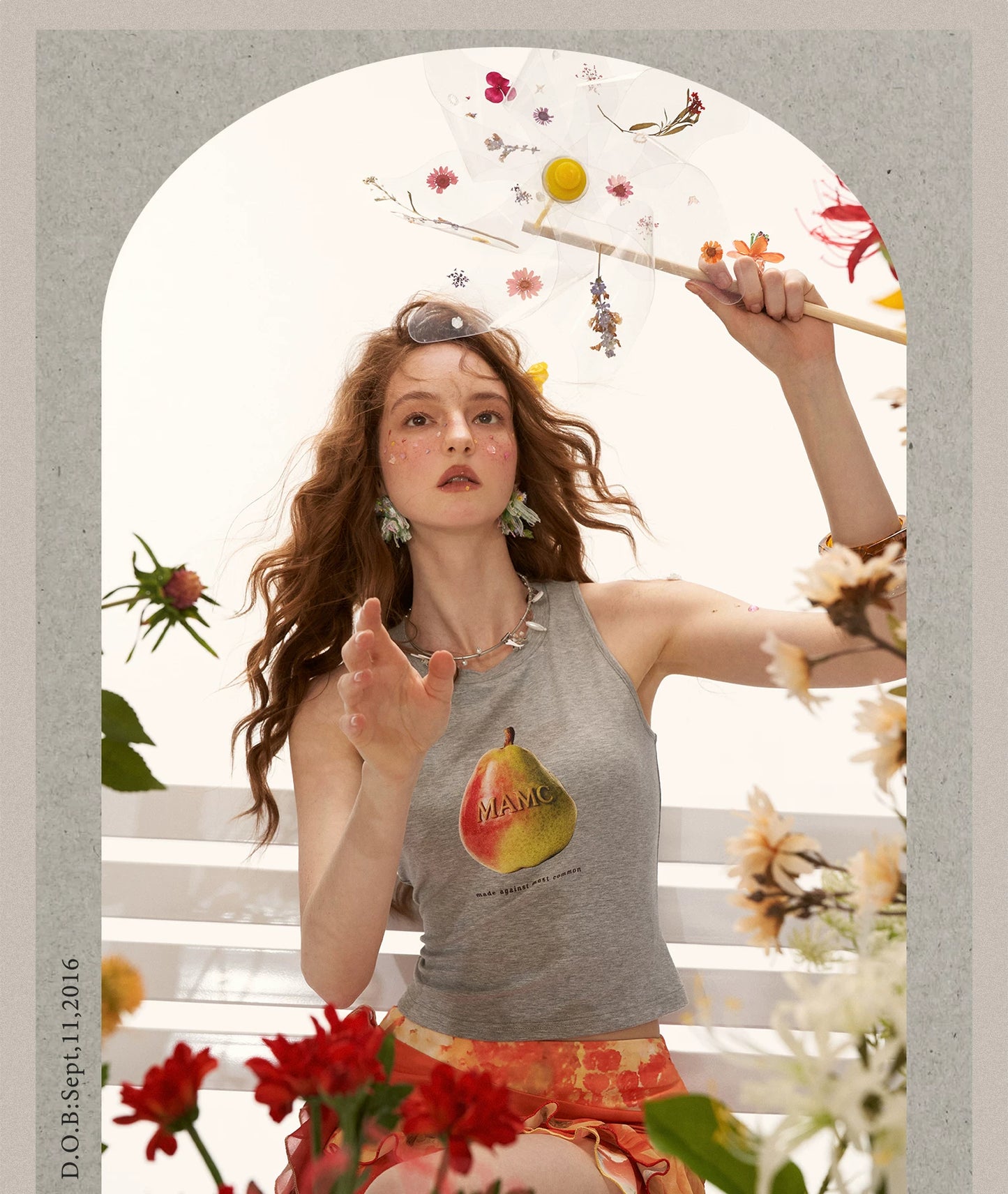 "Retro Pear Pop" Cropped Sleeveless Tank Top WE983