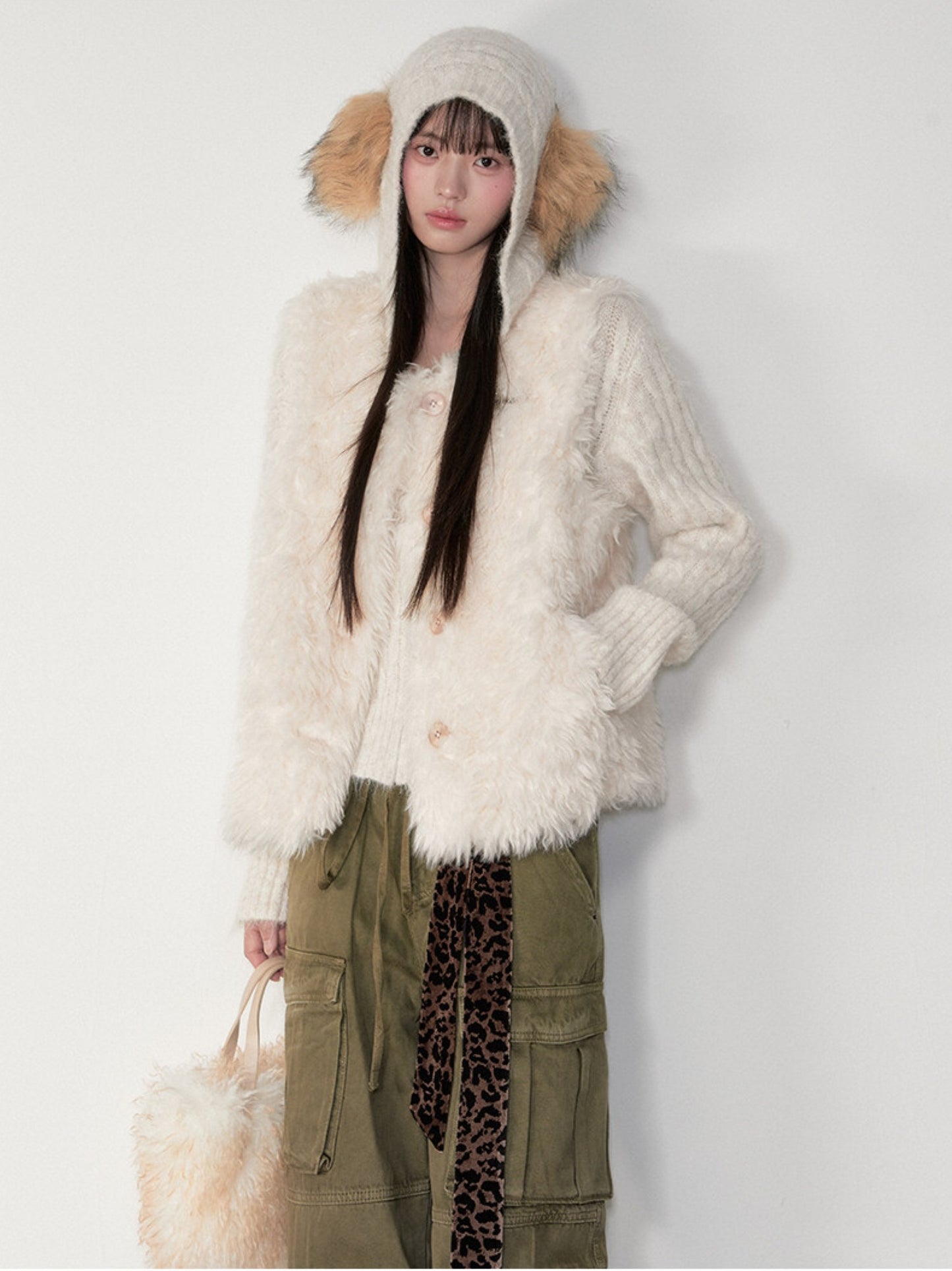 Soote Season - Korean Cloud Mist White Curly Faux-Fur Vest