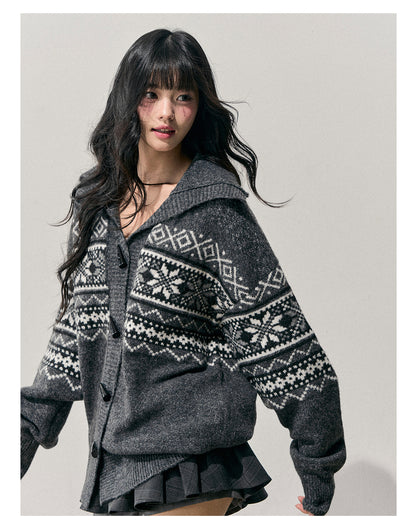 少也眼 "Weightless Night" Fair Isle Toggle Knit Cardigan