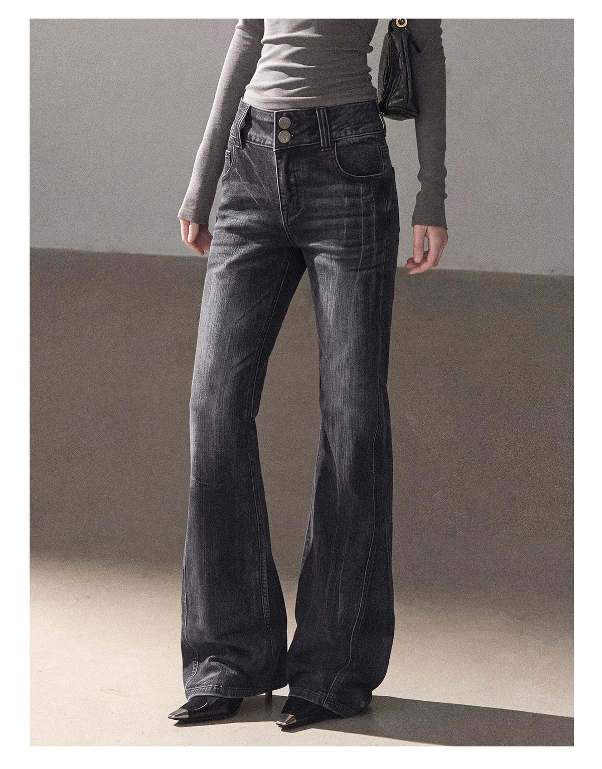 AOMALM - “Her Shoreline” American Vintage Slim Flare Jeans (Rock Black / Vintage Blue)