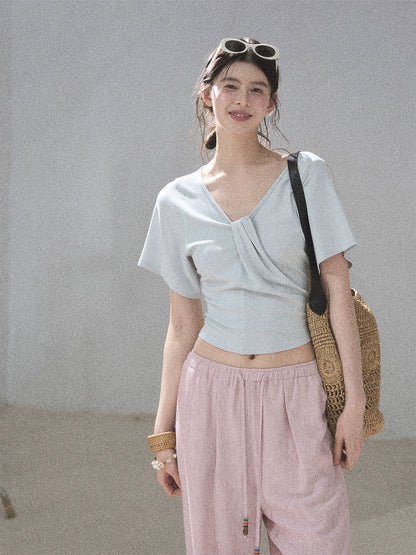 "Moonlight on Water" Twist-Front Cropped T-Shirt (Silver Mink Gray/ Mist Blue)