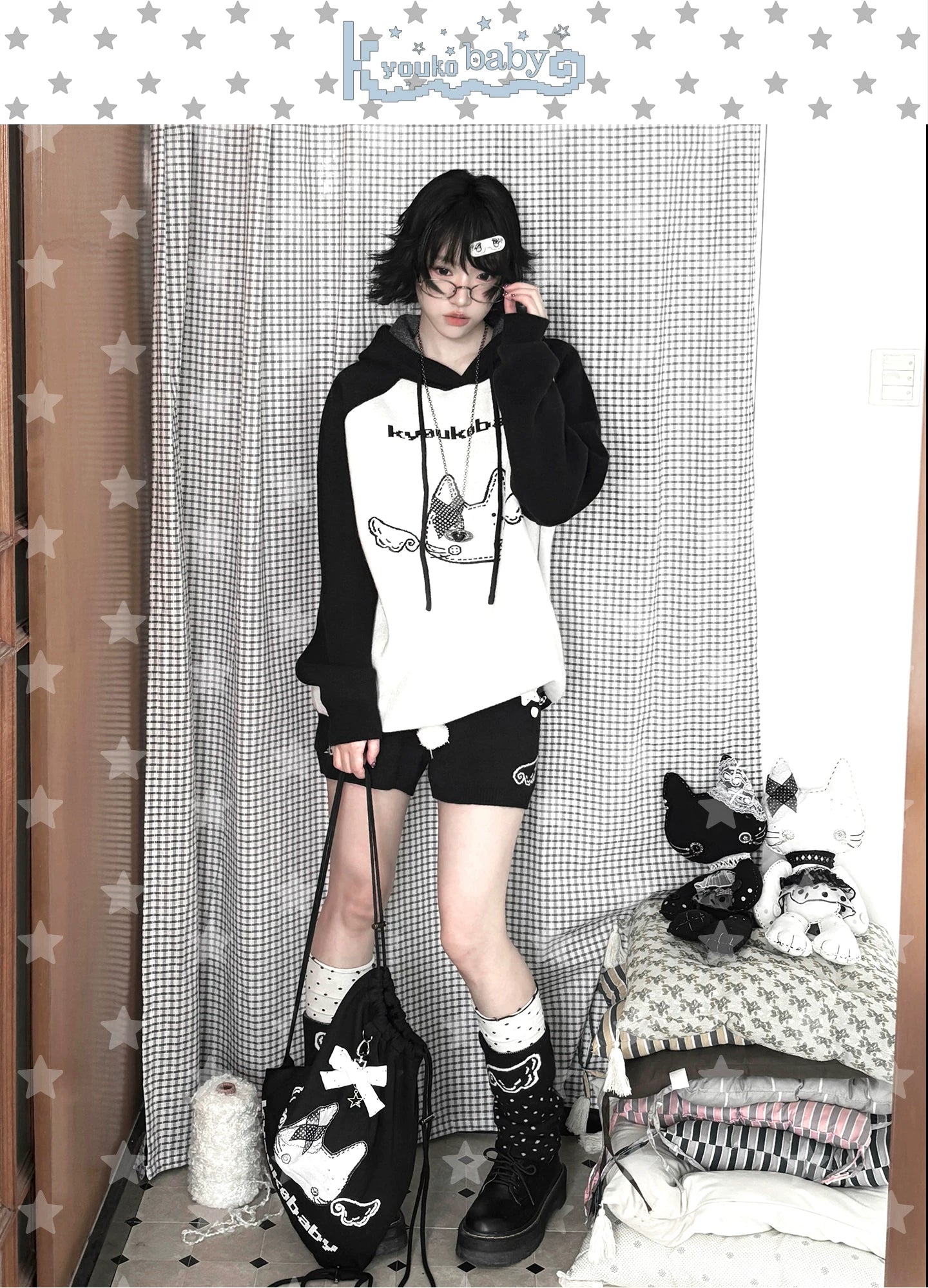 Angel Wing Details Printed Oversized Knit Hoodie & Shorts Set