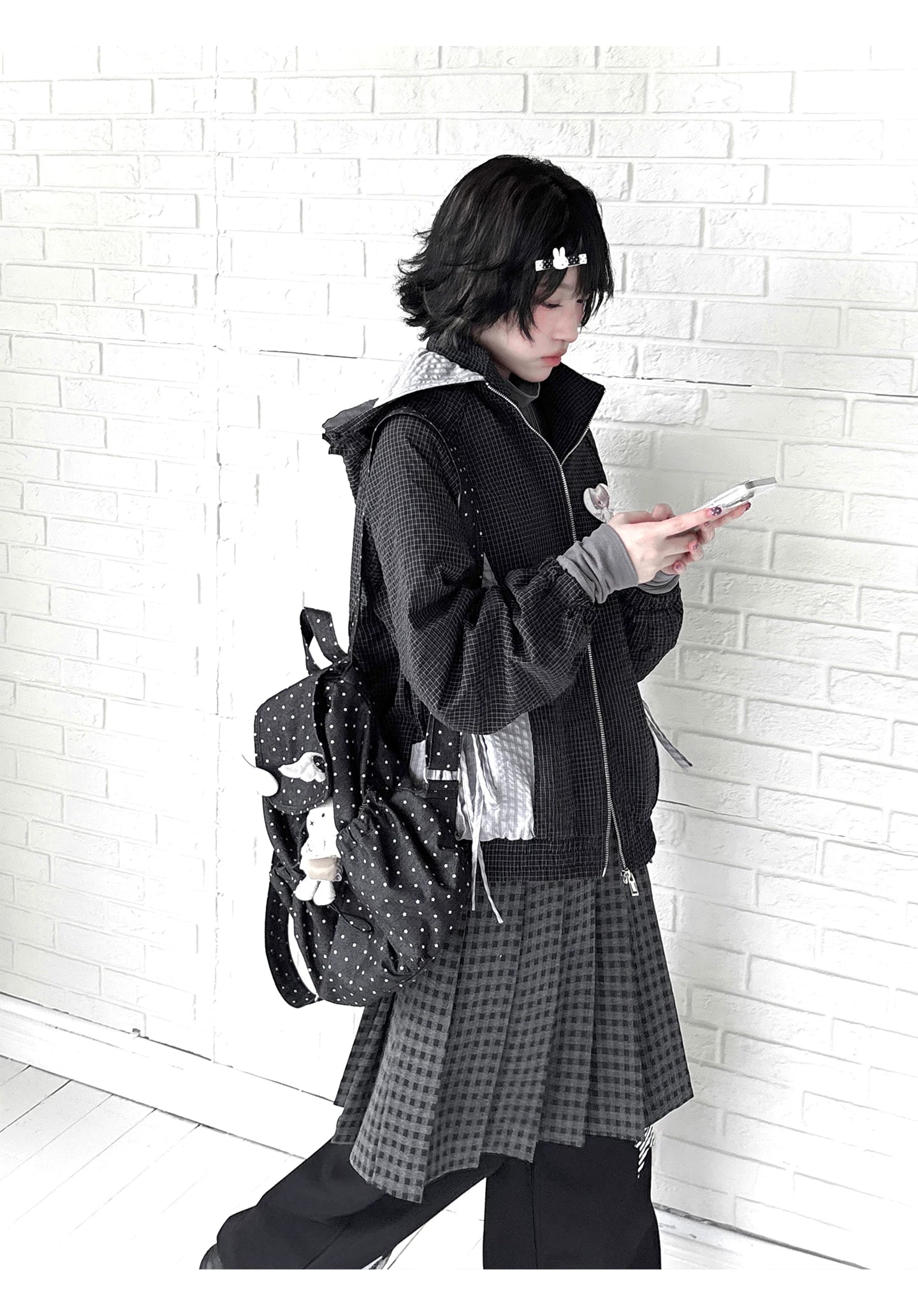 "Cold Air" Black Padded Jacket / Base Layer Top / Polka Dots Skirt / Sweatpants Set
