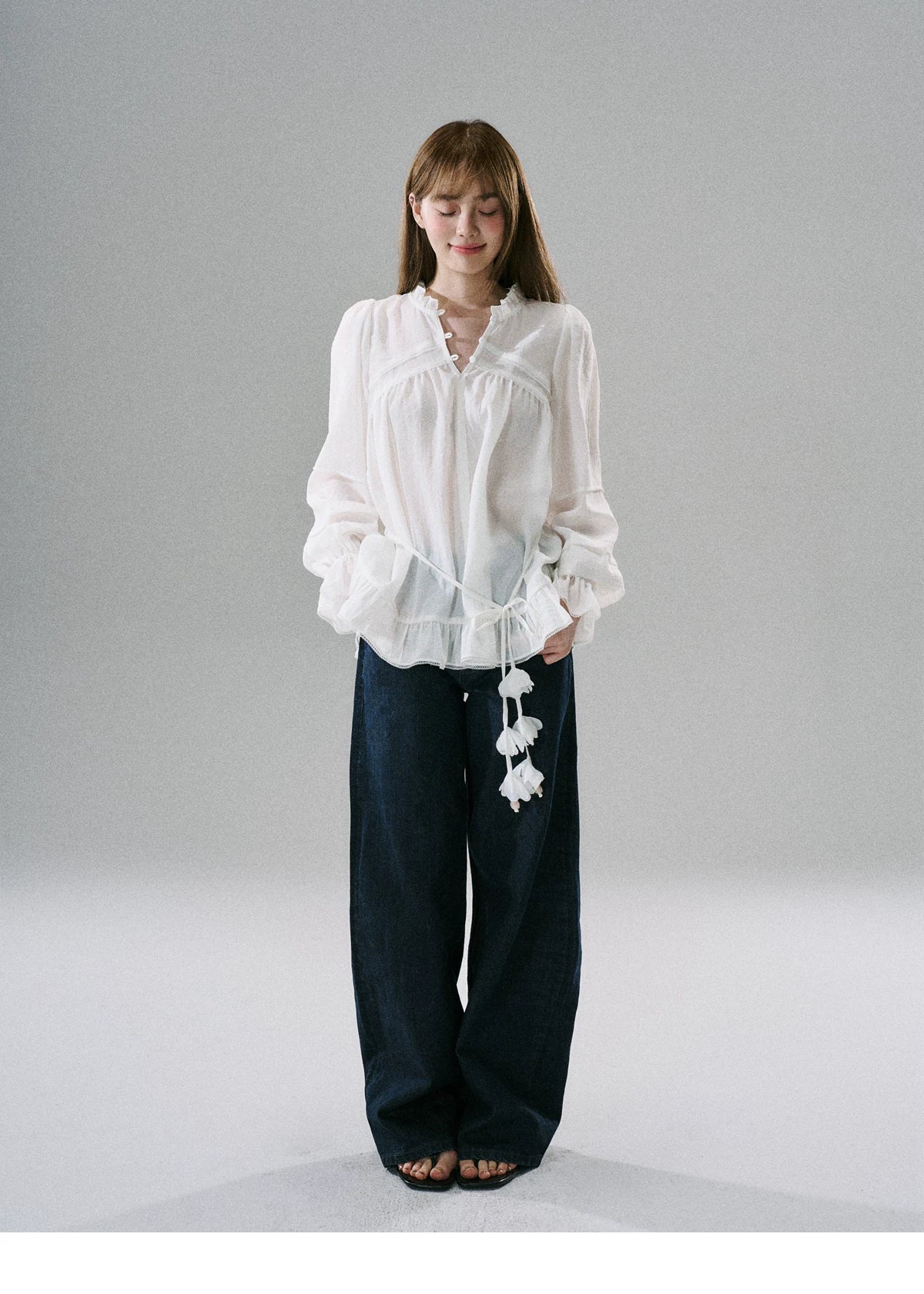 LOST FOREST - Acetate Flower Belt Detail Relaxed Top (White / Blue)