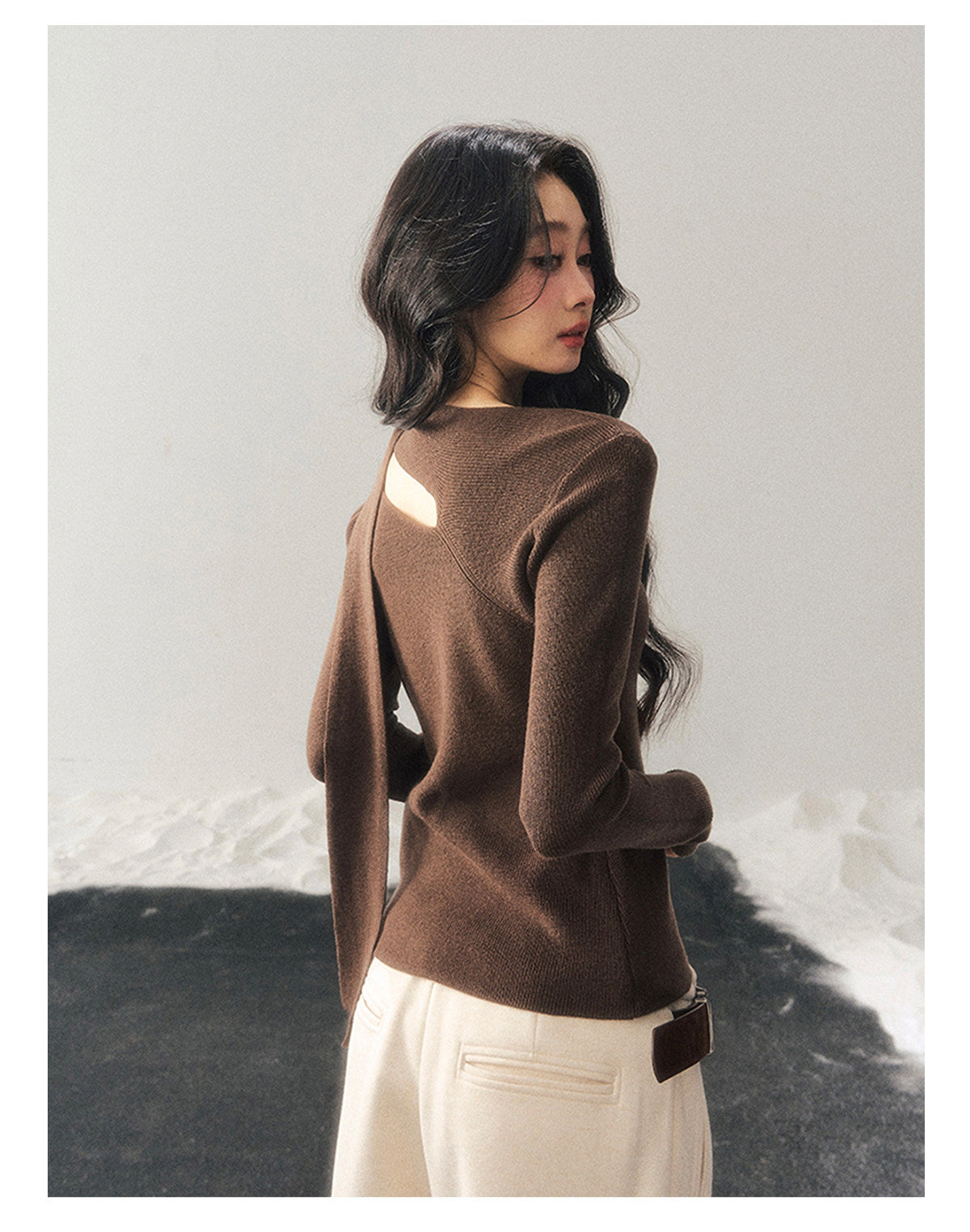 少也眼 "Dusk of Memory" Cropped Knit T-Shirt - Rich Cocoa