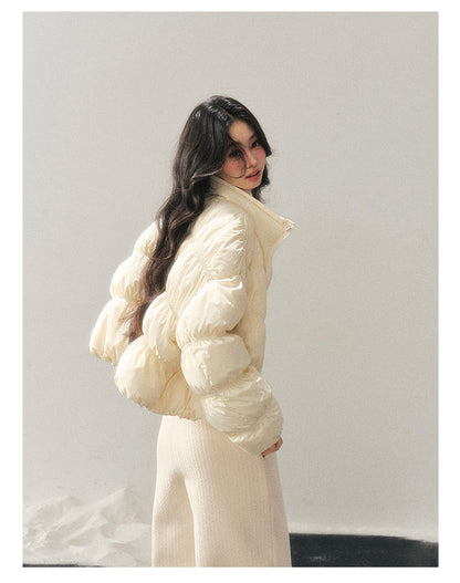 181225 “She Gazes at the Snow” White Duck Down Cropped Jacket - Milky Apricot White