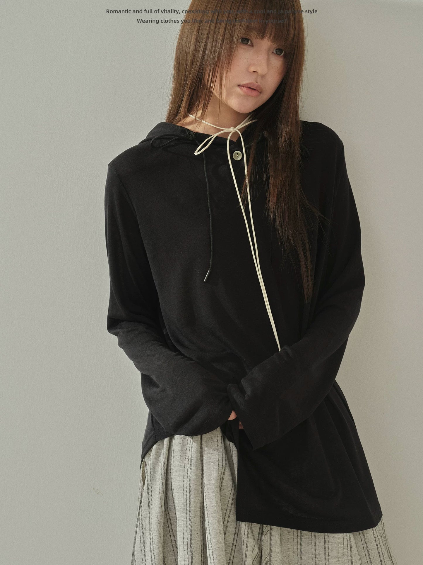 "Summer Haze" Hooded Knit Sun Protection Long Sleeve T-Shirt (Black / White)