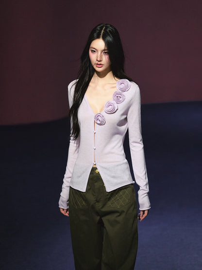 3D Rose Contrast V-Neck Shimmer Knit Cardigan (White/ Light Lavender)