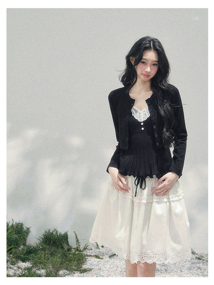 少也眼 “Lace in Between” French Knit V-Neck Two-Piece Set 55447