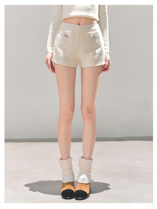 少也眼 “Through Her Dreamscape" Beige Shorts