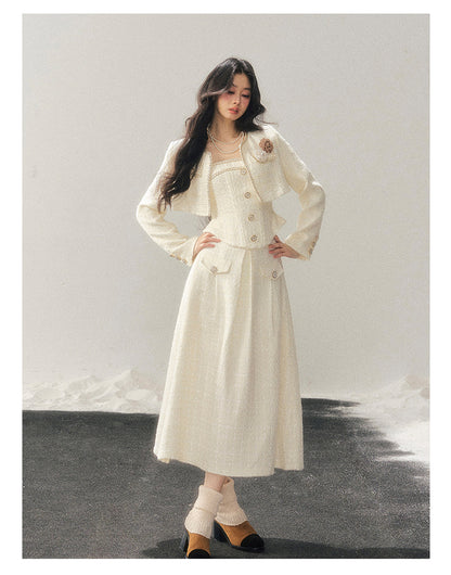 少也眼 "Before the Moon Falls" Bouclé Wool Tweed Set - White