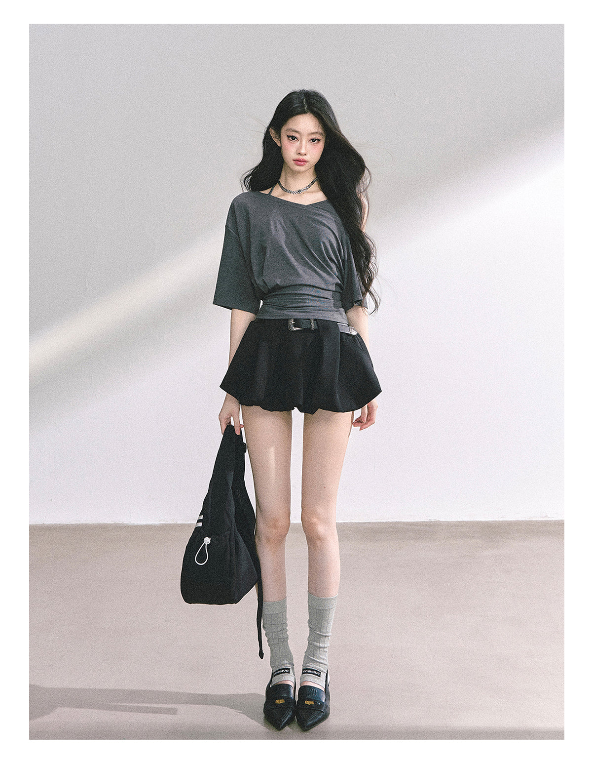 少也眼 “Smart Relax” Asymmetric Halter Short Tee - Gray