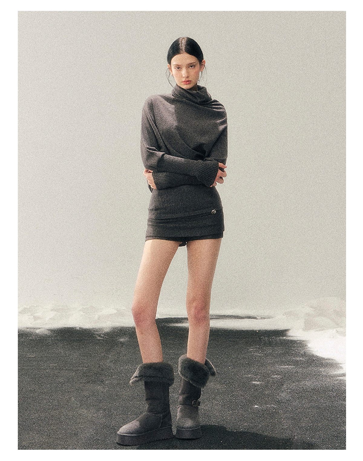 少也眼 "Ember at Dusk" High-Neck Cozy Knit Top – Smart Gray