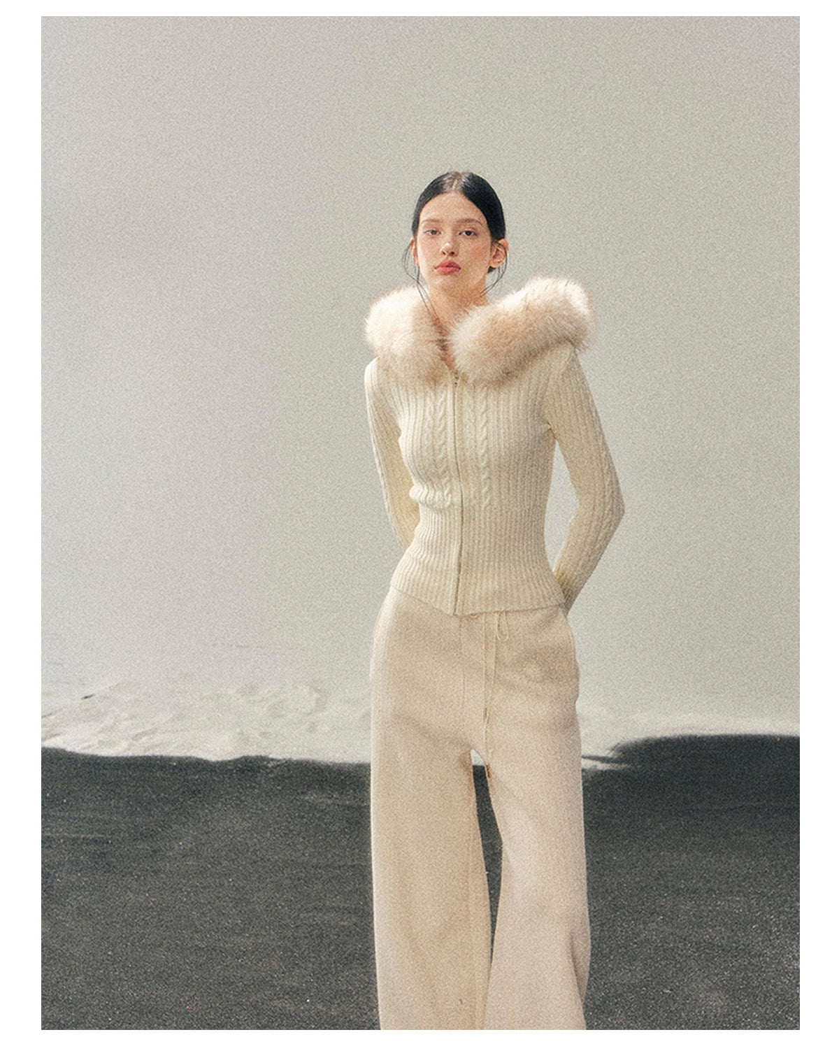 少也眼 “Sunset’s Soft Trace” Milk-Apricot Hooded Cable-Knit Zip-Up Jacket
