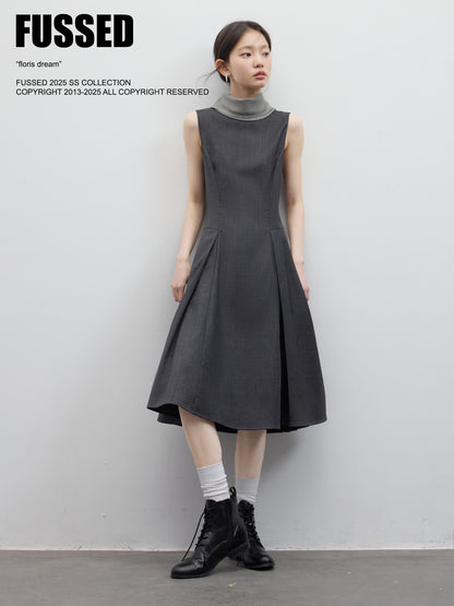 FUSSED Chill Girl Reversible Pleated Sheath Dress – Meteor Gray FOF-25SS052