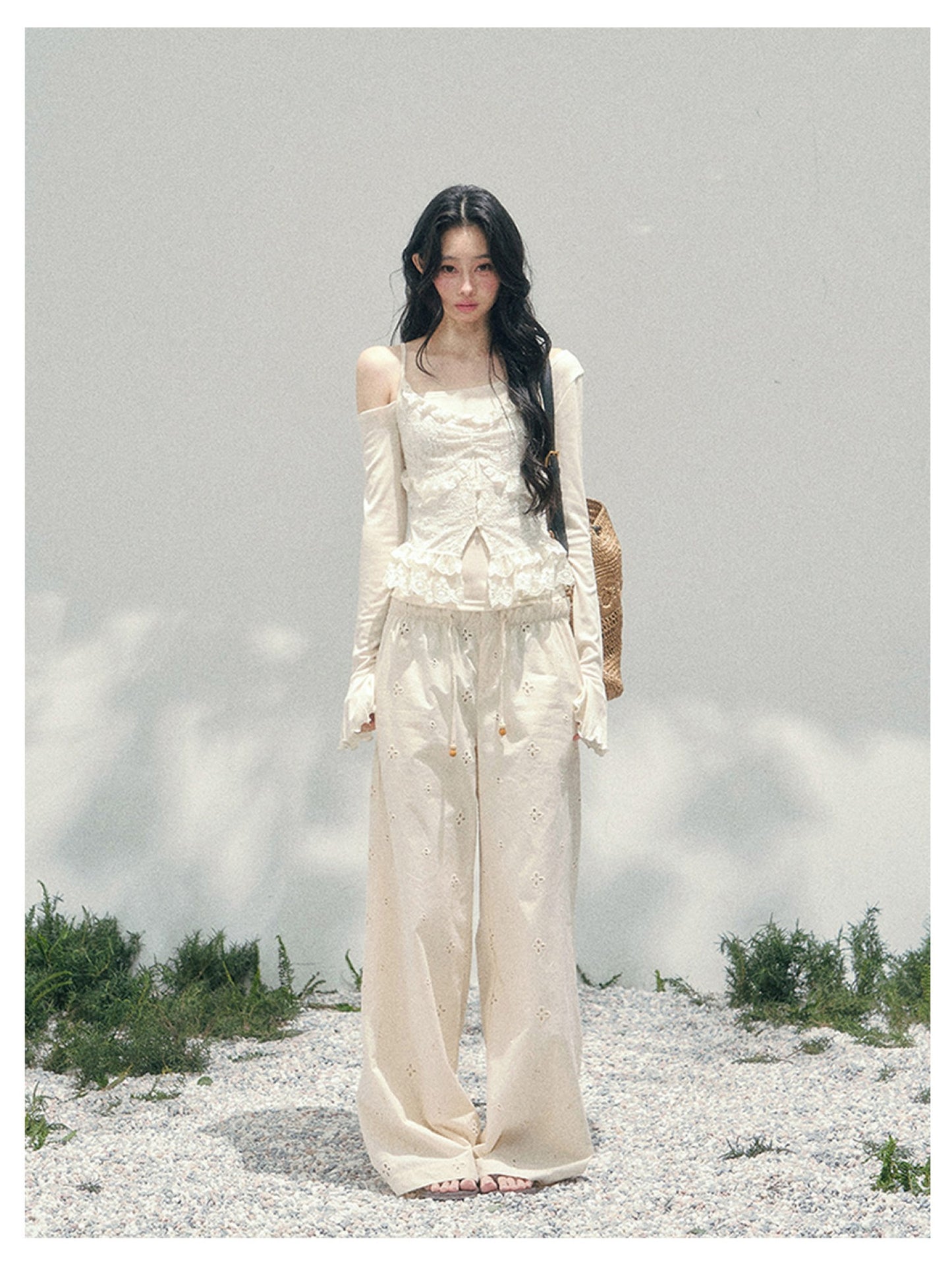少也眼 “Lace Over the Shoulder” Asymmetrical Layered Lace Long Sleeve Top 45635485