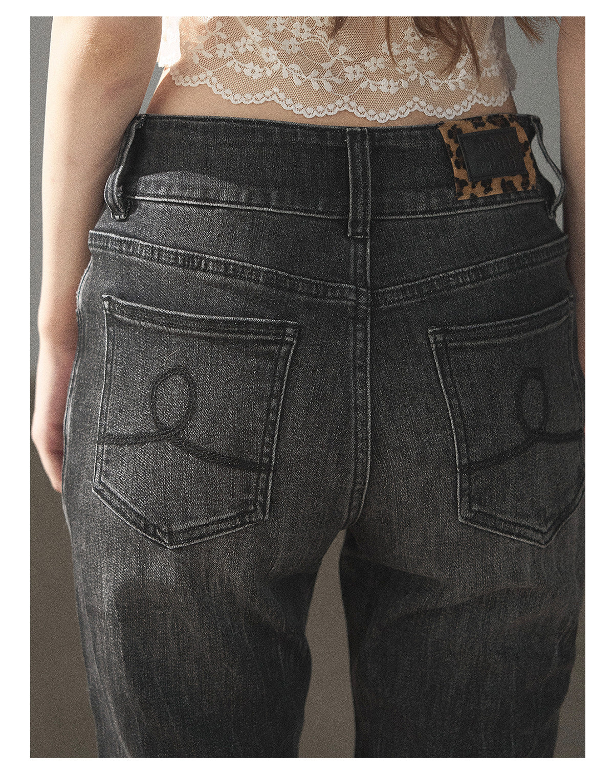 170726 "Her Quiet Shore" Rock Black Mid-Rise Flared Jeans