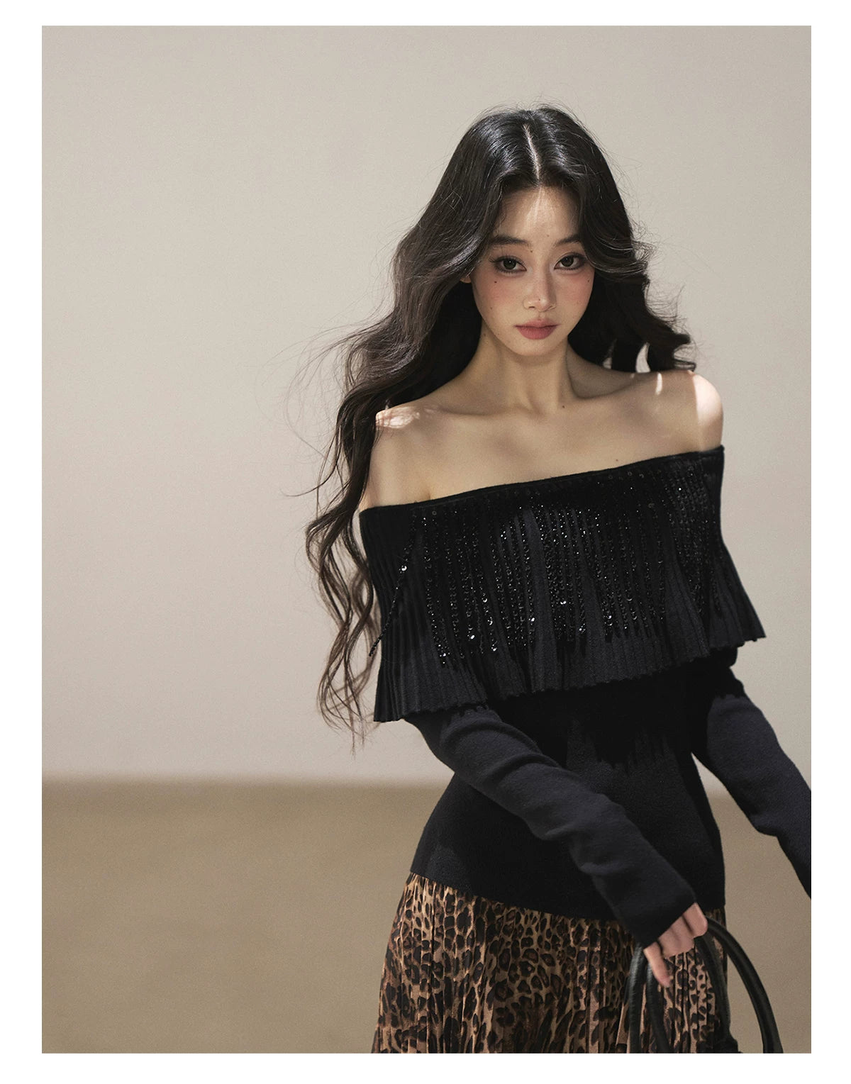 AOMALM - "Beyond the Pleats" One-Shoulder Long-Sleeve Knit Top