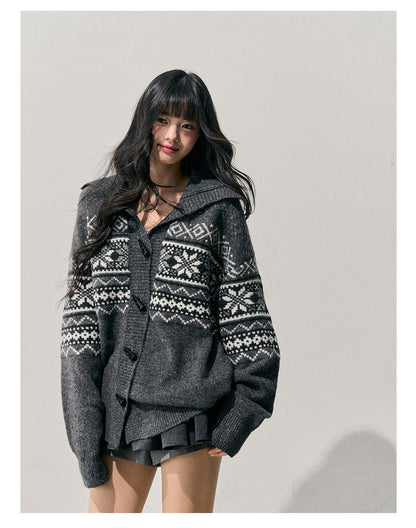 少也眼 "Weightless Night" Fair Isle Toggle Knit Cardigan