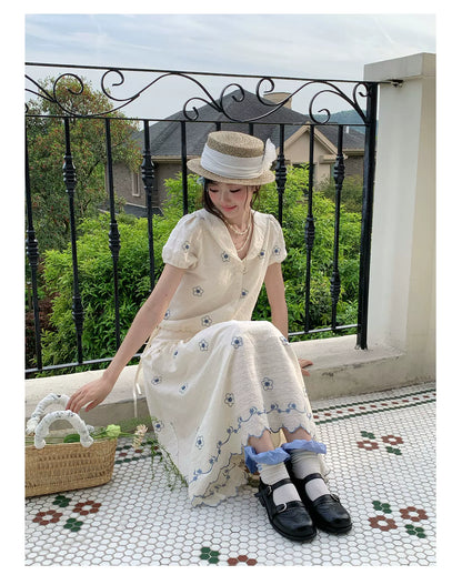 “Flower Sugar Soufflé” Cream Floral Embroidered Skirt Set
