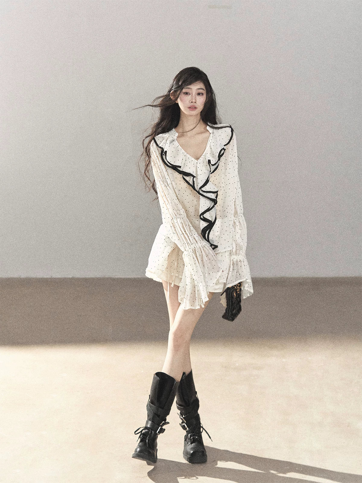 AOMALM - "Gossamer Moonlight" Pearl Shell Chiffon Top & Mini Skirt Set (With Tie & Flower)