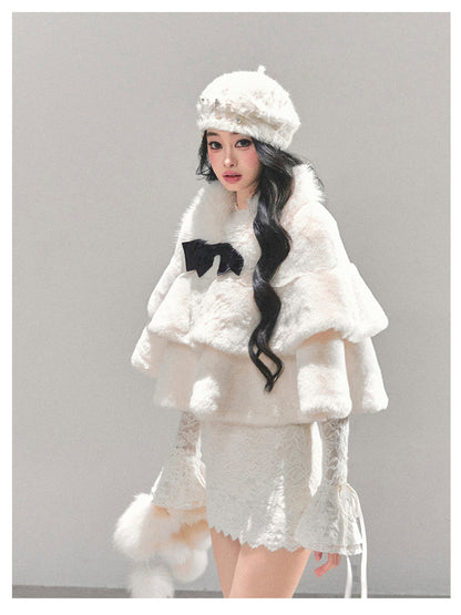 少也眼 “When the First Snow Falls" Plush Winter Cape Coat