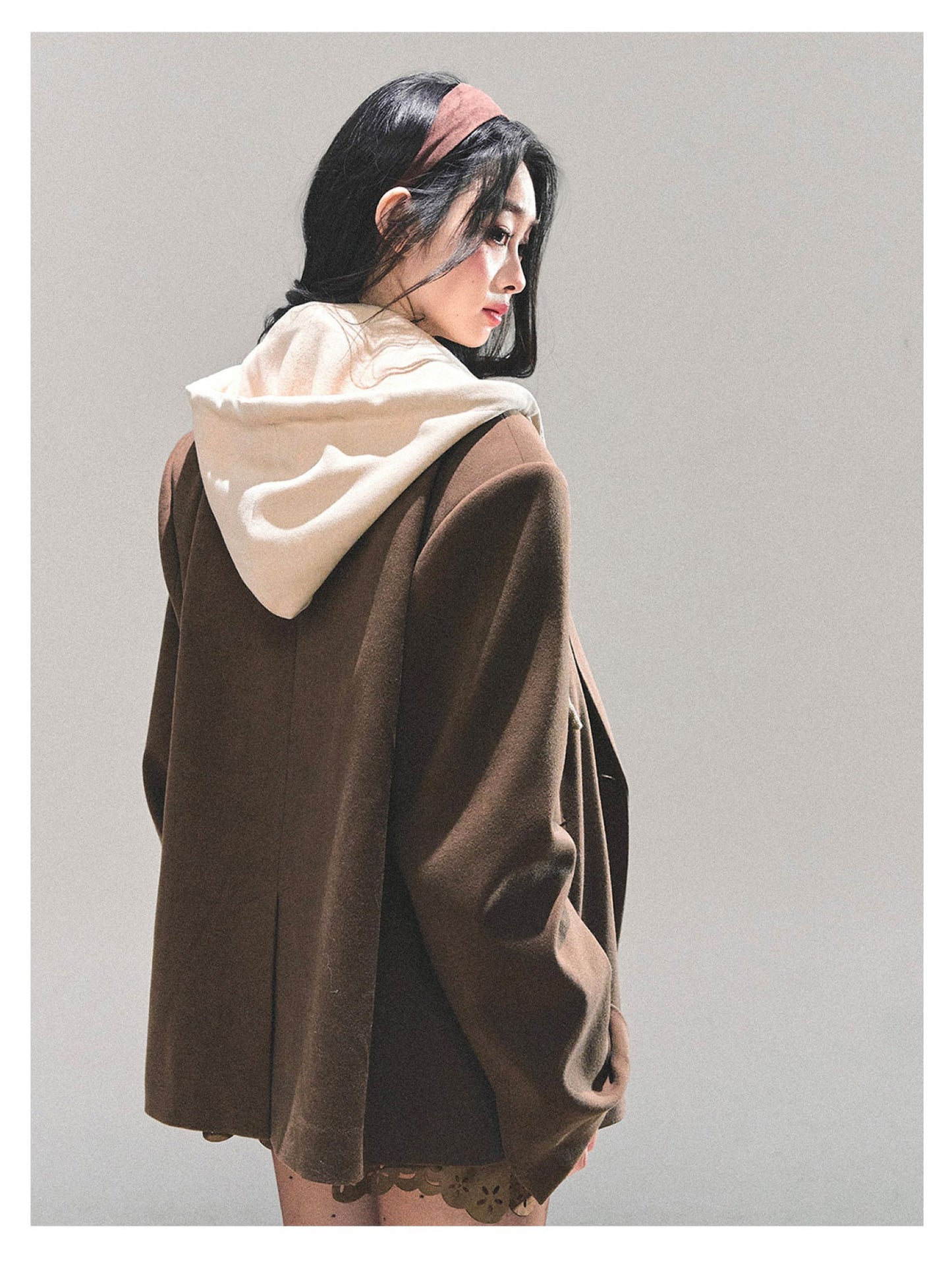 少也眼 "Minimal Silhouette" Hooded Blazer - Coffee Brown