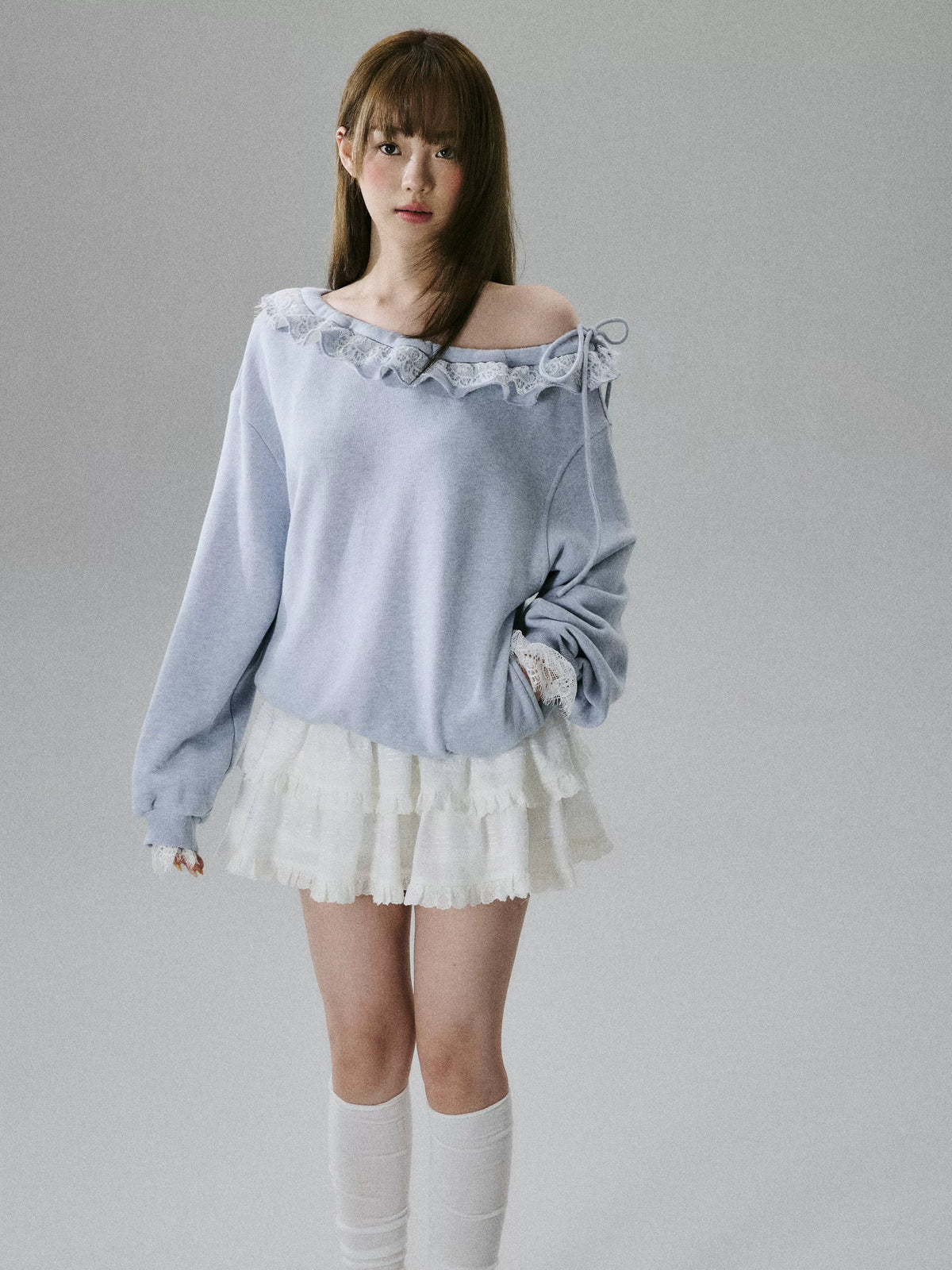 LOST FOREST - Heather Gray One-Shoulder Eyelash Lace Cotton Sweatshirt