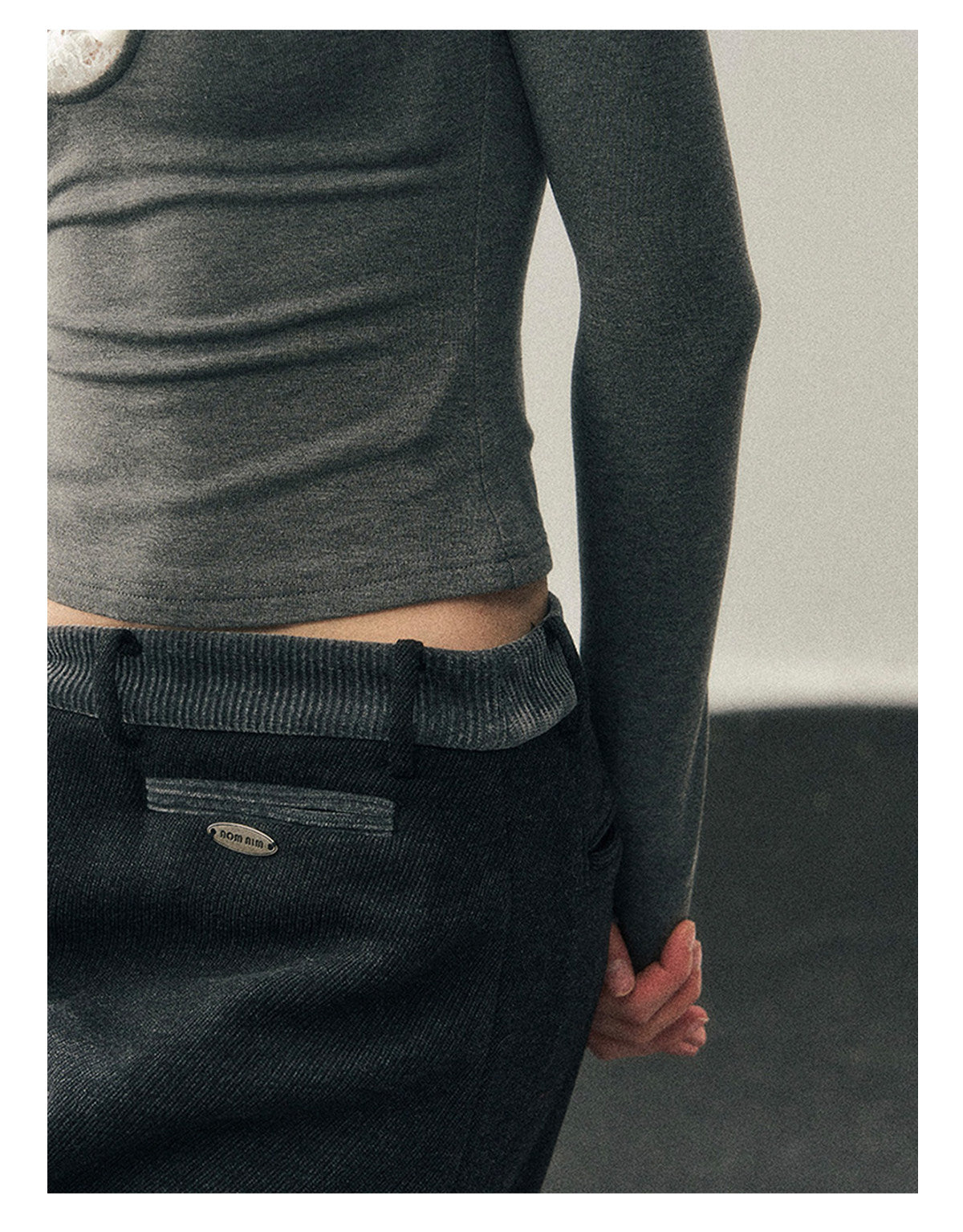 少也眼 “Silent Afterecho” Bow-Detail Top - Intellectual Gray