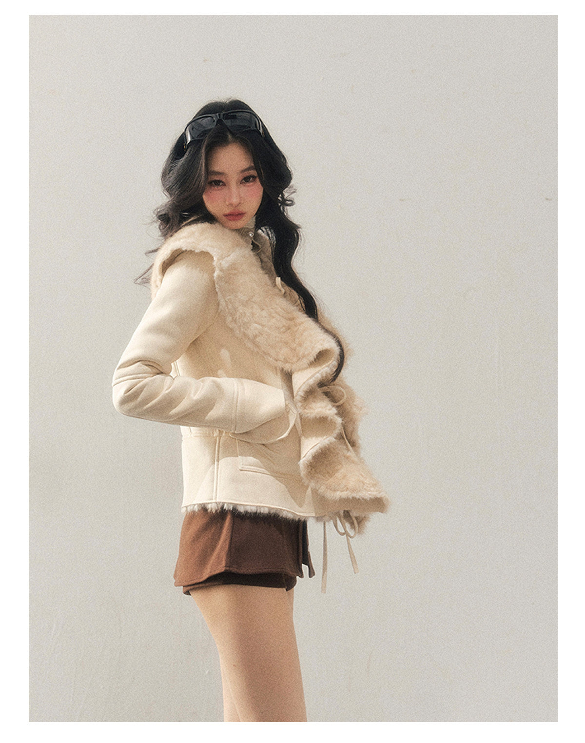 少也眼 “Pure White Enfolds Me” Faux Shearling Tie-Front Jacket