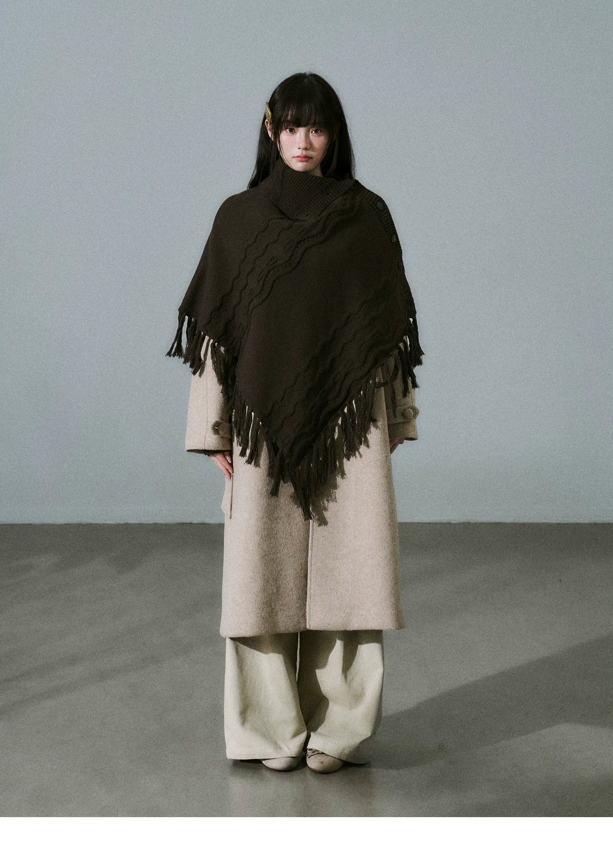 LOST FOREST - Wool-Blend Bow Graphic Fringe Cape Shawl (Coffee / Dark Gray)
