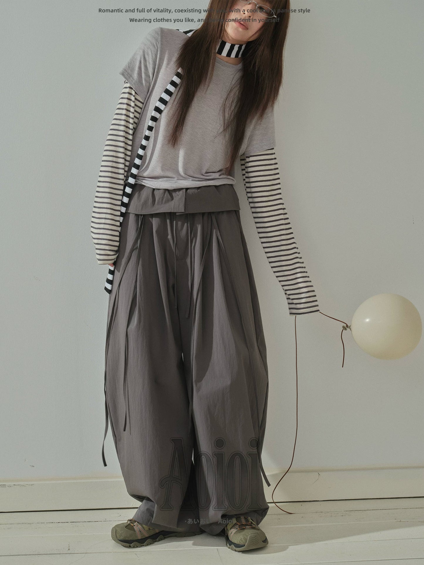 "Quiet Flow" Wide Leg Trousers (Khaki / Charcoal Gray)